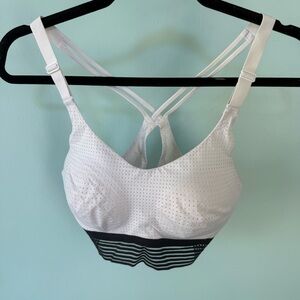Victoria’s Secret VICTORIA SPORT Bralette Knockout Bra Gym White Black Mesh 34 C